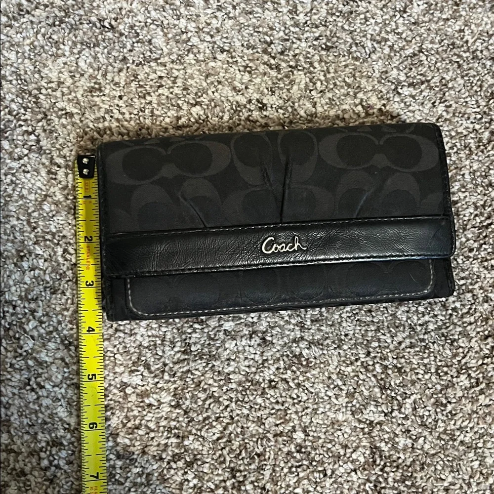 Coach Vintage Ashley Trifold Wallet Black Signature Logo Canvas Leather